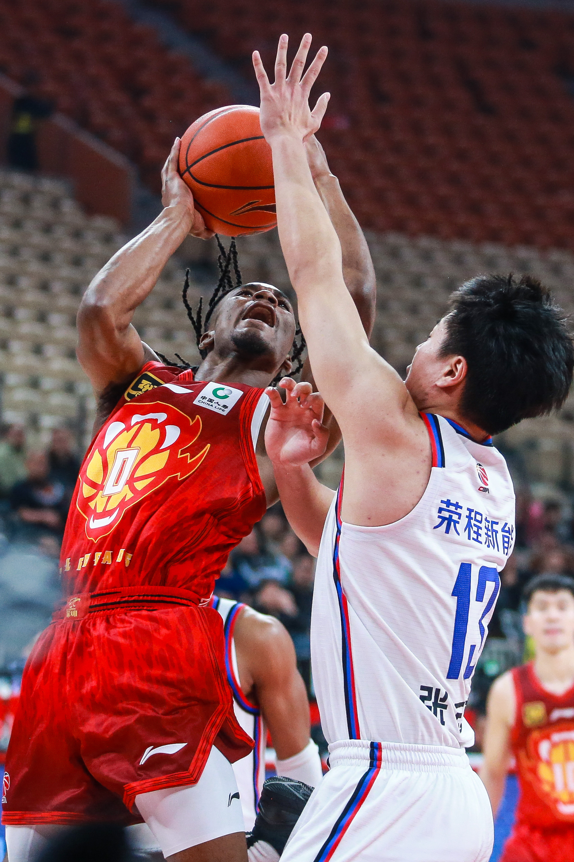 爱游戏注册-包含在深圳队赛场上演欧洲杯，爆冷，引发评论席掌声雷动的词条