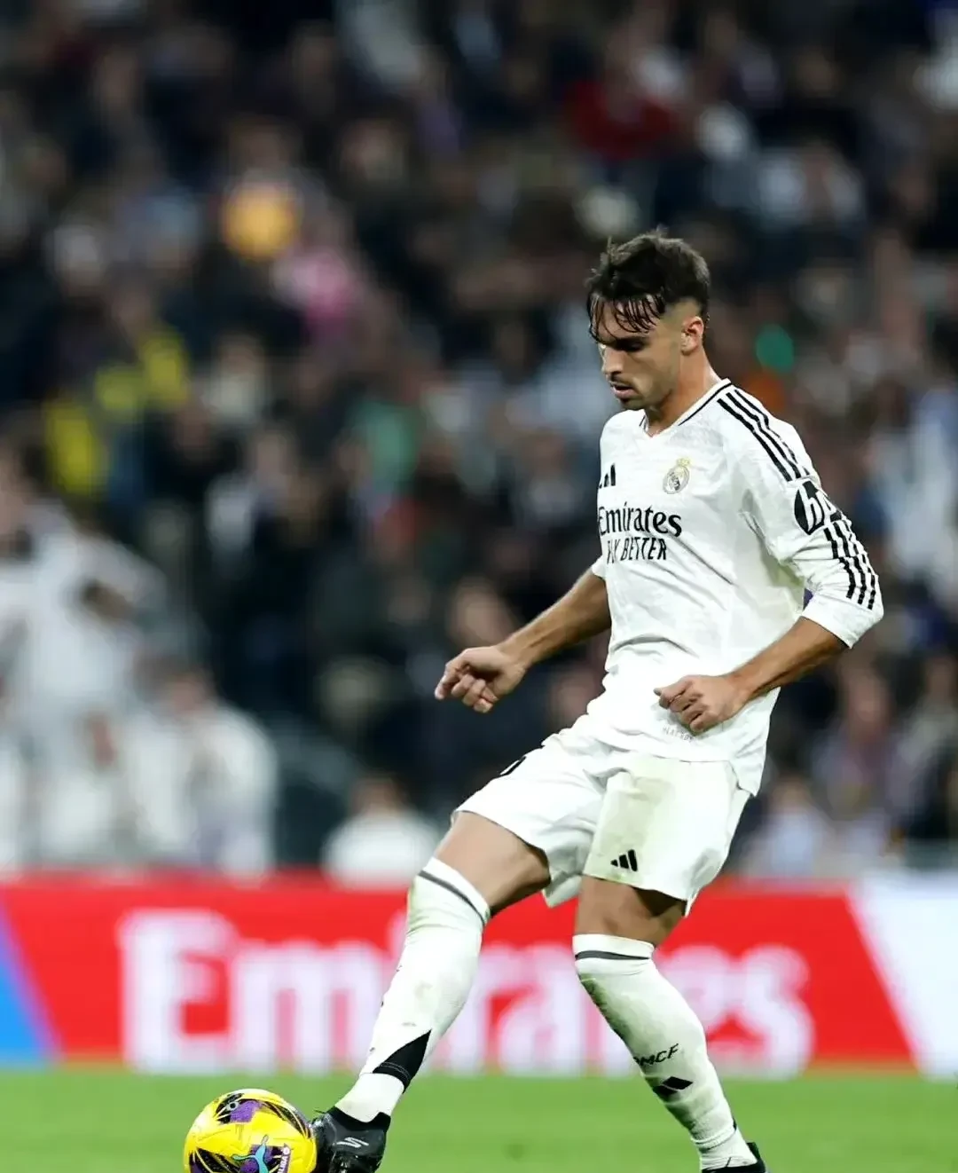 爱游戏培训-皇马中场组织稳定，球队战术收放自如的简单介绍