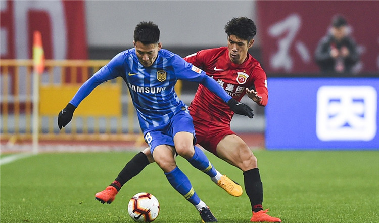 爱游戏网站-包含上港负苏宁：上海上港队不敌江苏苏宁队，遭遇失利的词条