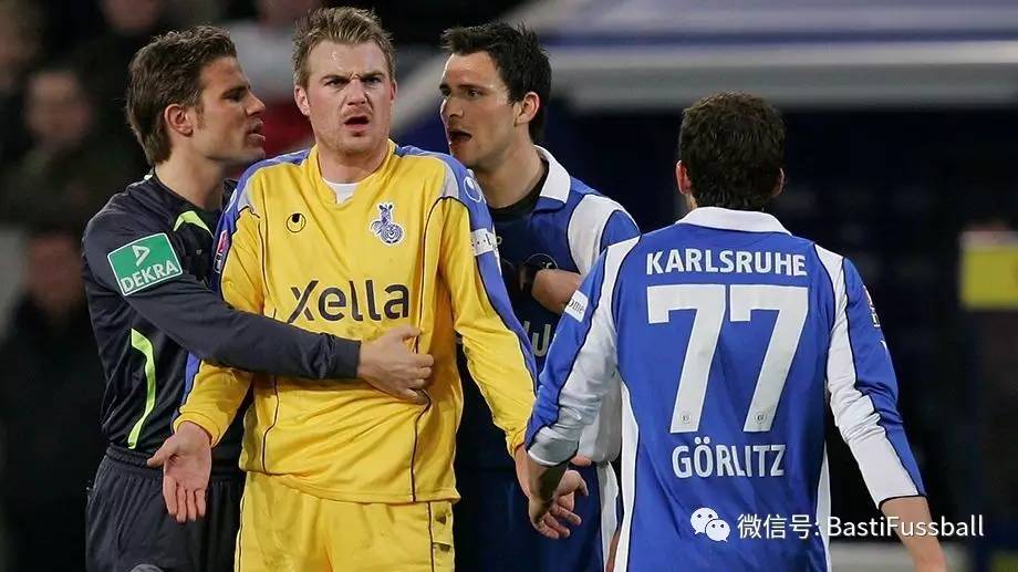 爱游戏培训-关于卡尔斯鲁厄豪取胜利，保级希望再添一线的信息