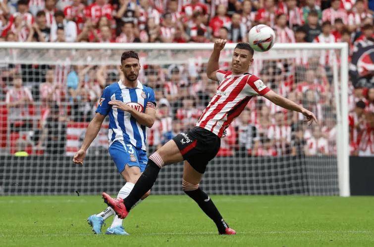 激情碰撞!顶尖球队将在比赛中上演对决 激情碰撞!顶尖球队将在比赛中上演对决