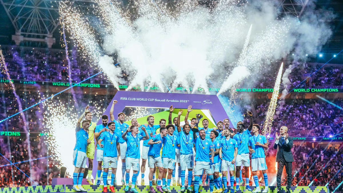 爱游戏地址-足球联赛决赛中的胜负悬念备受关注