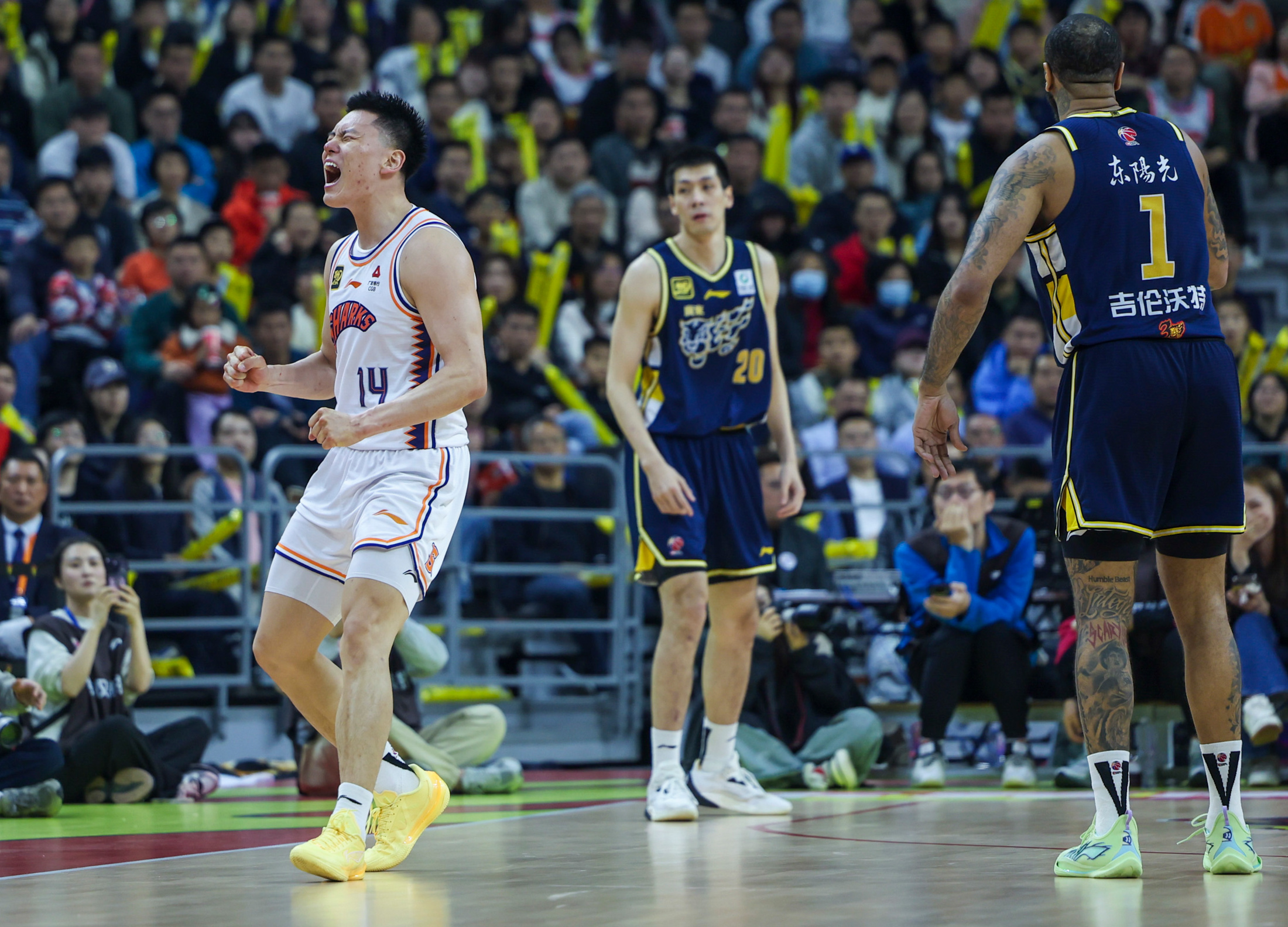 上海男篮全员备战决赛,展现冠军野心!的简单介绍 上海男篮全员备战决赛,展现冠军野心!的简单介绍