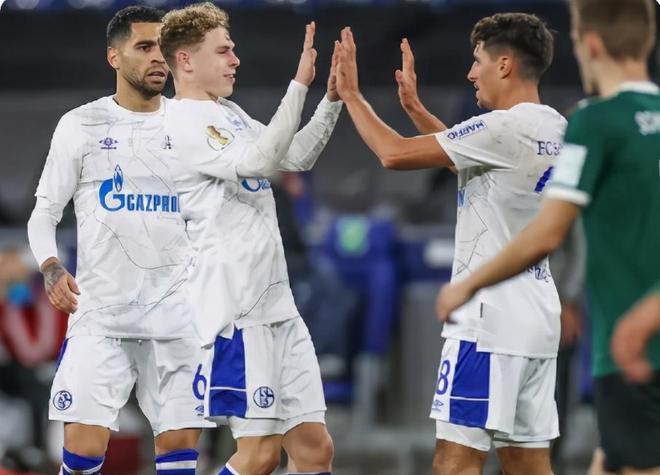 爱游戏登录-包含柏林赫塔客场逆转胜利，逼近中游位置的词条