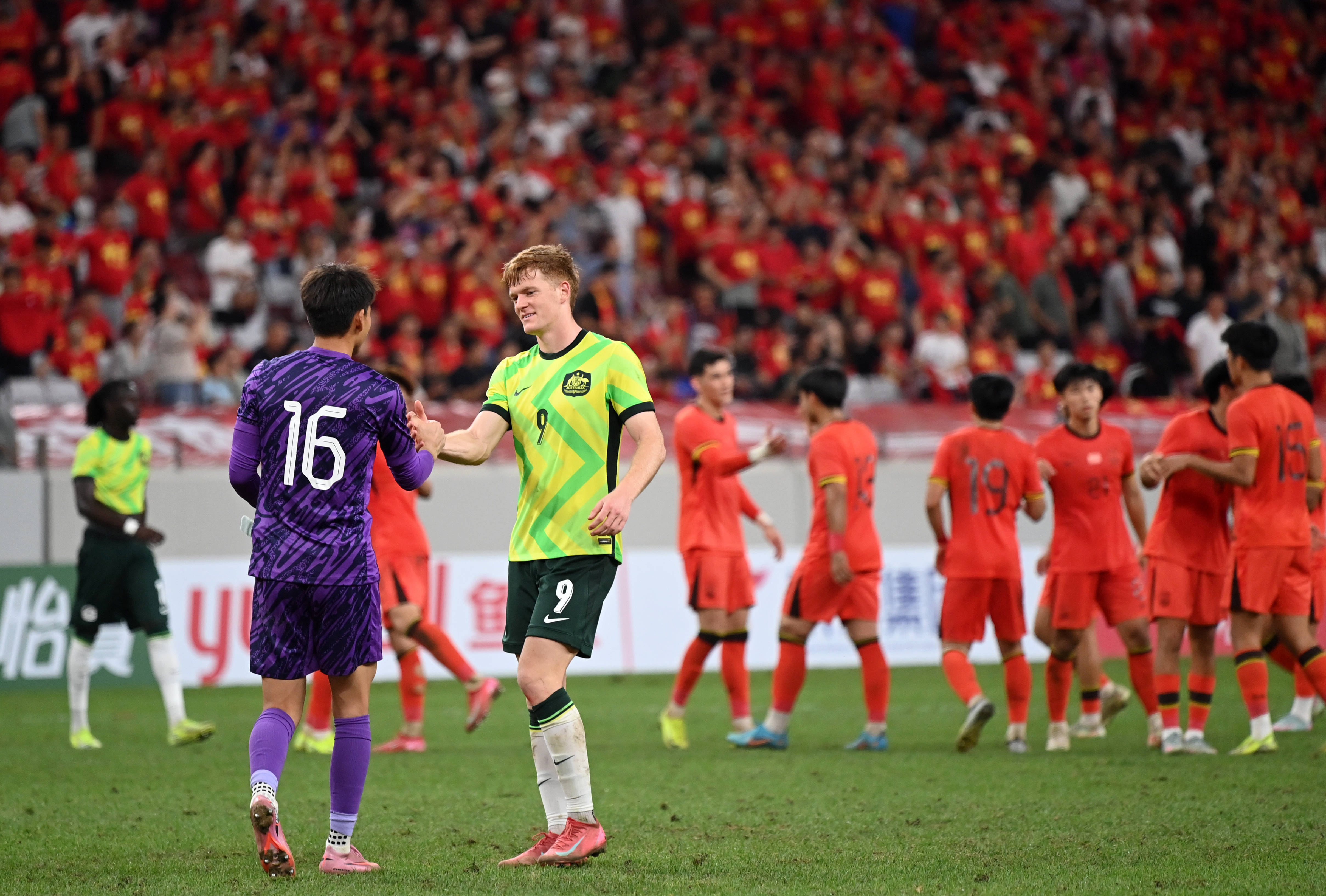 新一轮国内足球联赛即将展开 新一轮国内足球联赛即将展开