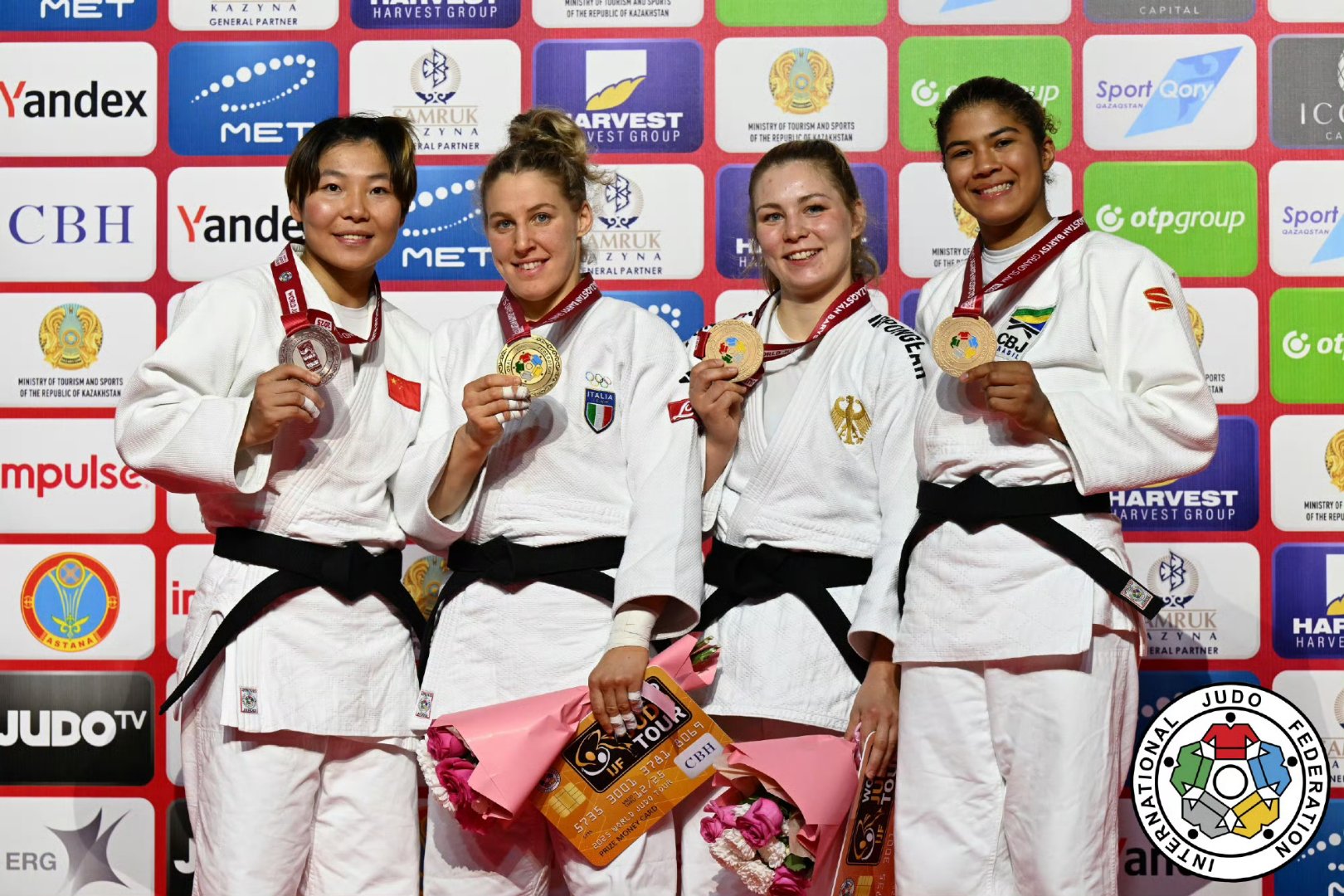 土耳其柔道选手精湛技艺,获得银牌 土耳其柔道选手精湛技艺,获得银牌