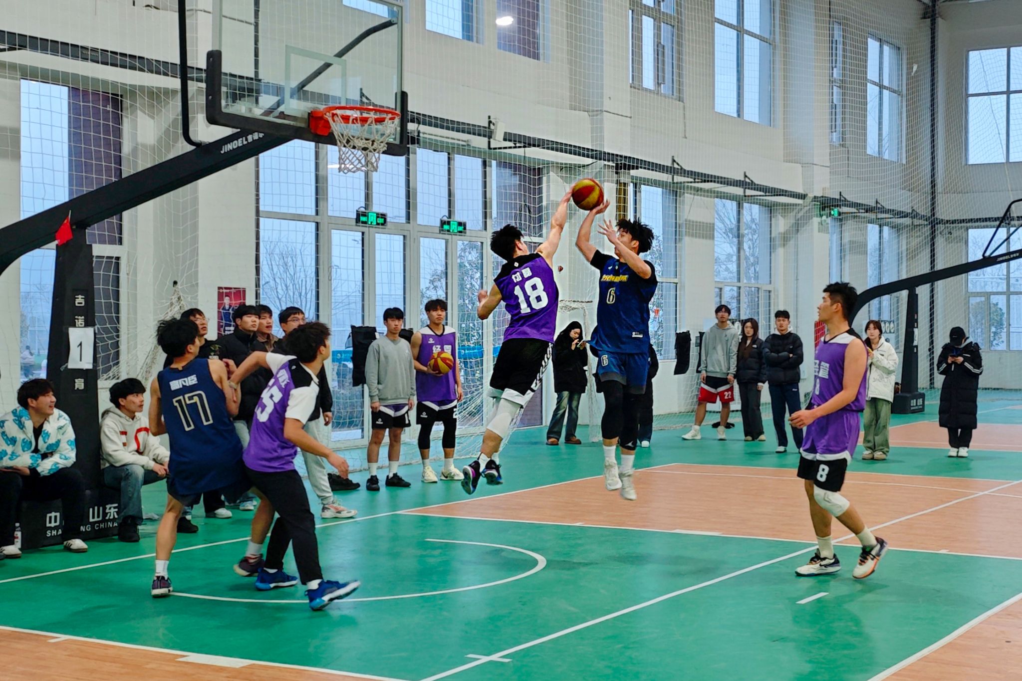 爱游戏app-科技赋能，篮球比赛现场体验升级，令人眼前一亮的简单介绍