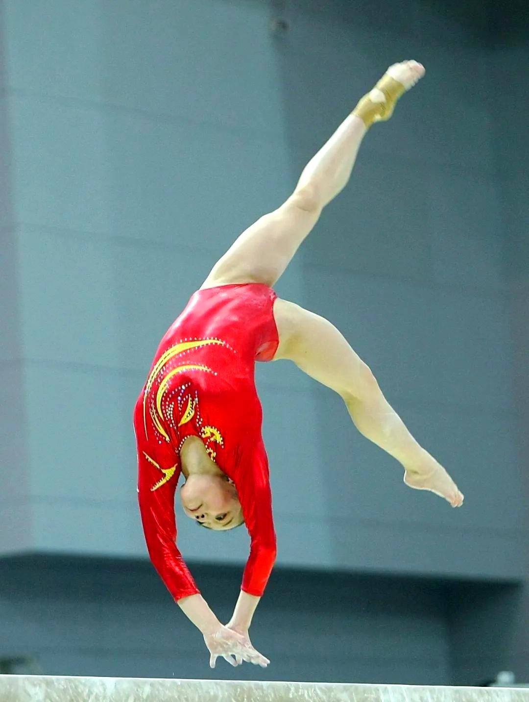 英国体操选手优雅表现获得荣耀 英国体操选手优雅表现获得荣耀