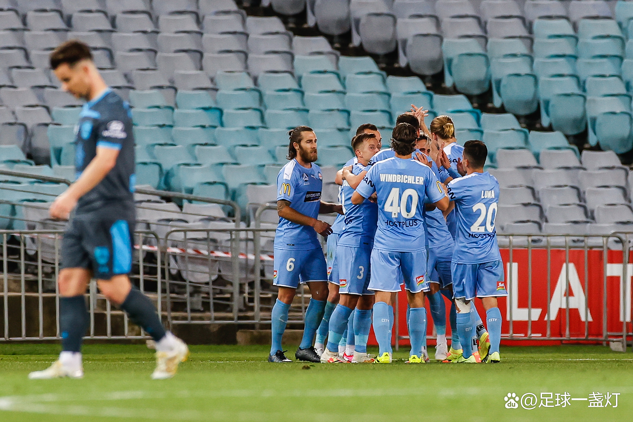 包含澳大利亚球队球风凌厉,连胜起航的词条 包含澳大利亚球队球风凌厉,连胜起航的词条