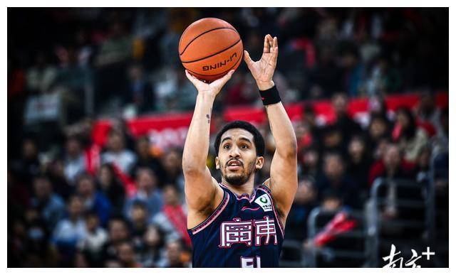 CBA总决赛,广东华南虎豪取三连胜,领先辽宁队的简单介绍 CBA总决赛,广东华南虎豪取三连胜,领先辽宁队的简单介绍