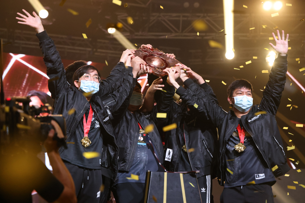 球场上的精英对决令人热血沸腾的简单介绍 球场上的精英对决令人热血沸腾的简单介绍