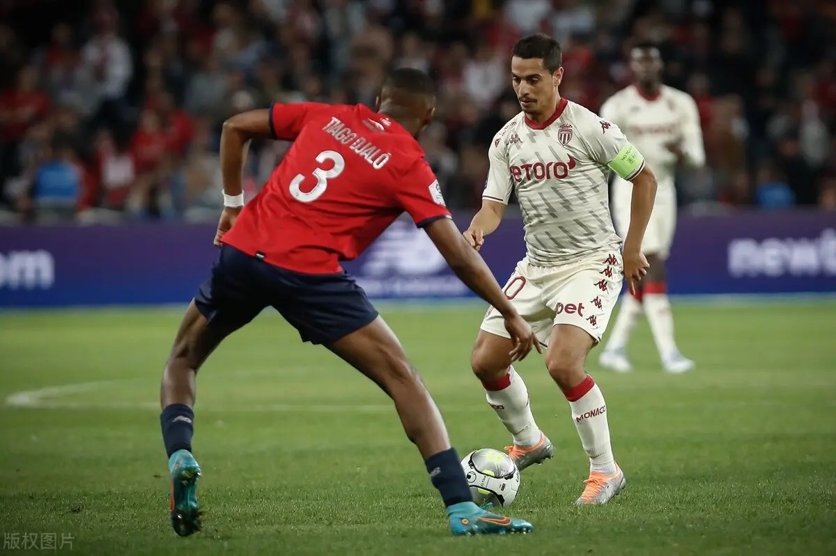 里昂客场惜败摩纳哥,遭遇联赛失利的简单介绍 里昂客场惜败摩纳哥,遭遇联赛失利的简单介绍