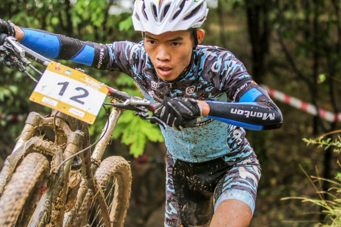 新西兰选手勇往直前继续精彩表现 新西兰选手勇往直前继续精彩表现